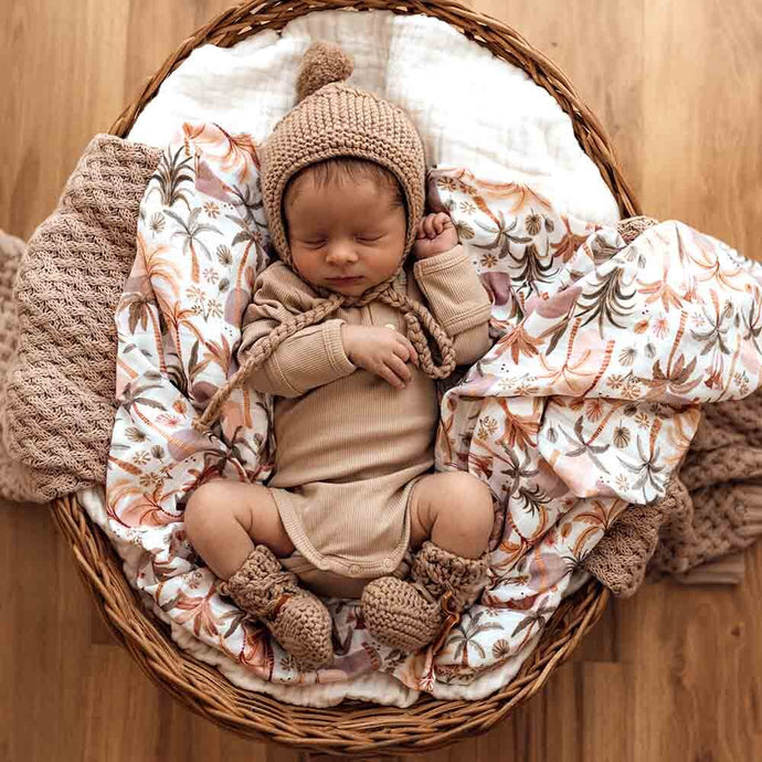 Bonnet & Booties: Fawn (Merino Wool)