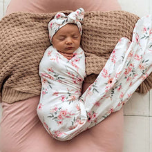 Load image into Gallery viewer, Jersey Baby Wrap &amp; Bow Set: Camille