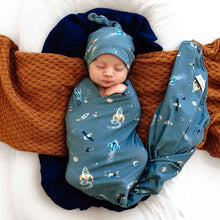 Load image into Gallery viewer, Jersey Baby Wrap &amp; Beanie Set: Rocket